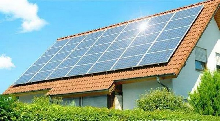 什么是家庭光伏發(fā)電系統(tǒng)，家庭自用小型光伏發(fā)電詳細(xì)配置